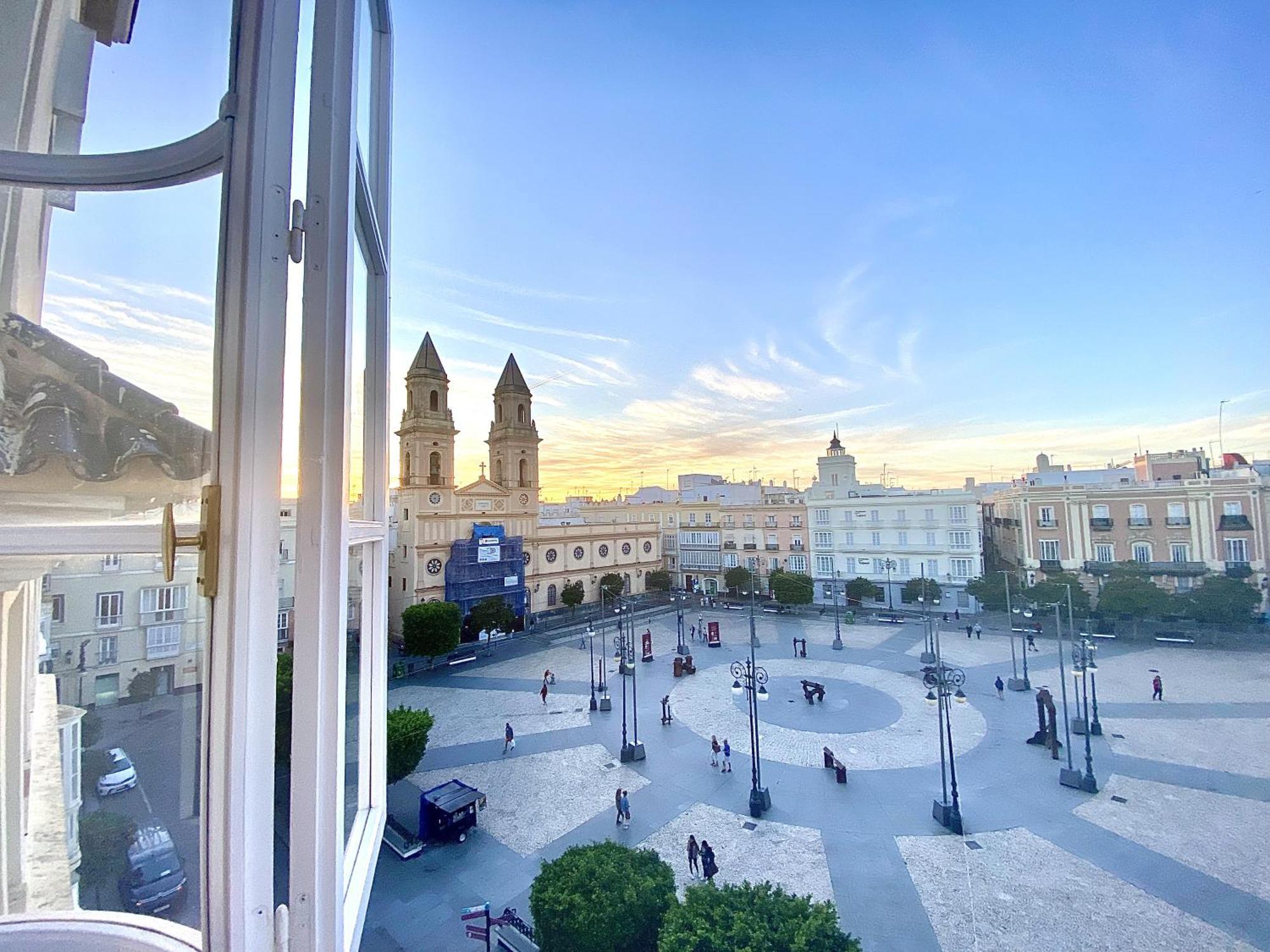 Inncadizpalacio Apolo Экстерьер фото